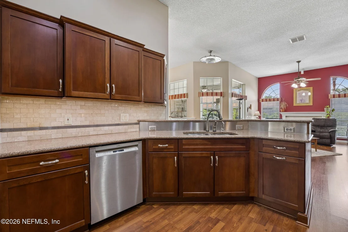 Photo of 3941 DANFORTH Drive W