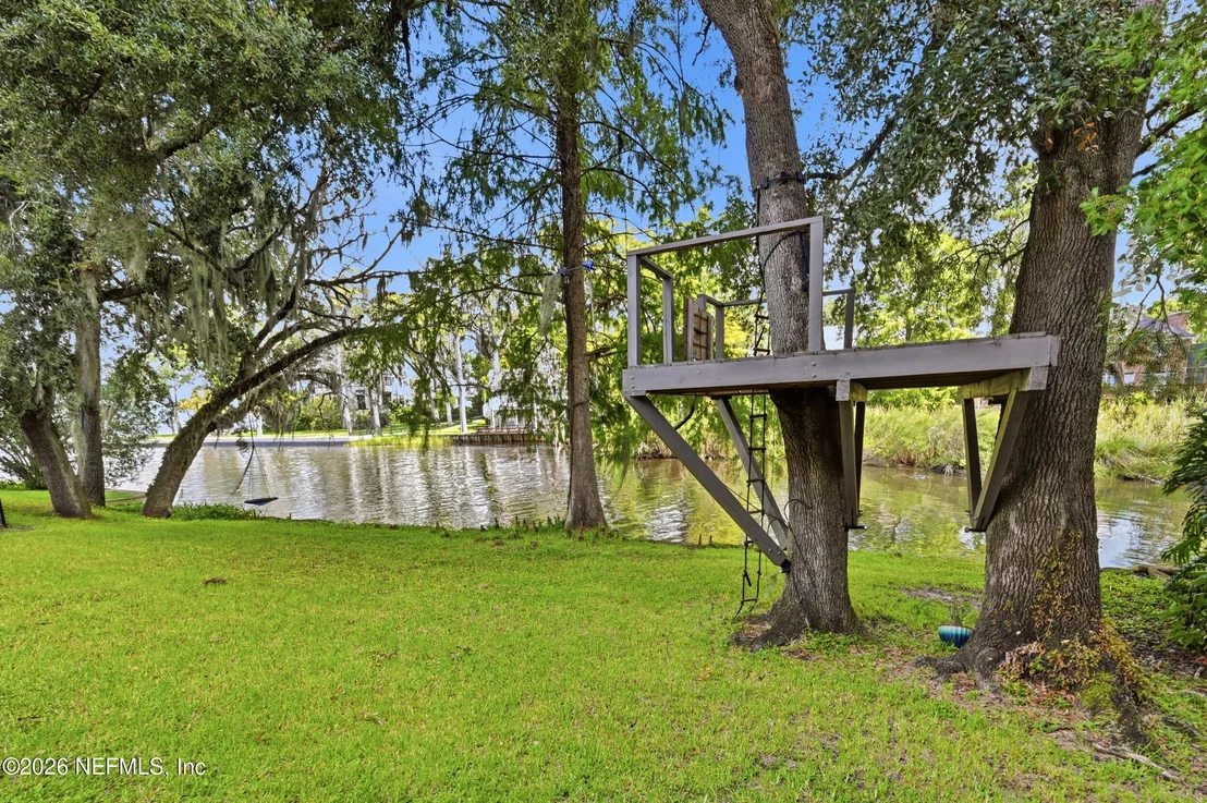 Photo of 715 RIO LINDO Drive