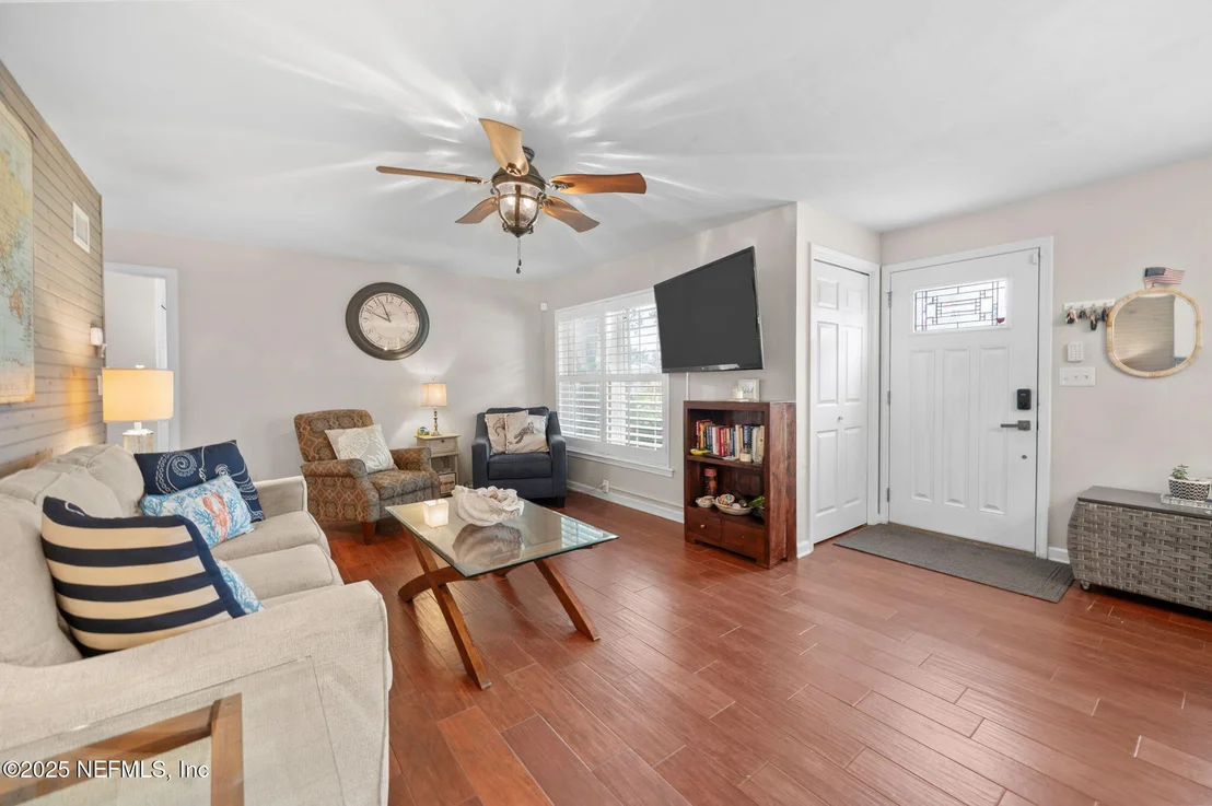 Photo of 5454 2ND Street