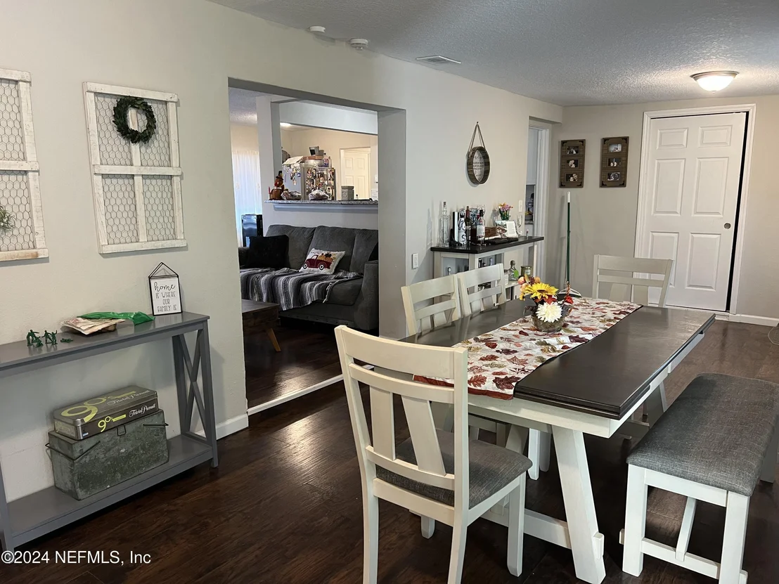Photo of 5519 RIVER FOREST Drive