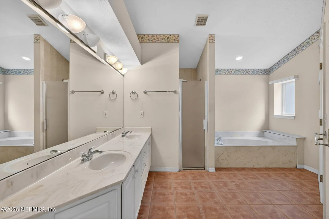 Photo of 3400 KINGS Road S