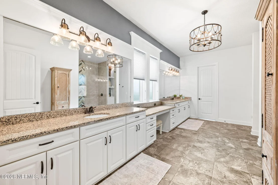 Photo of 681 GLENNEYRE Circle