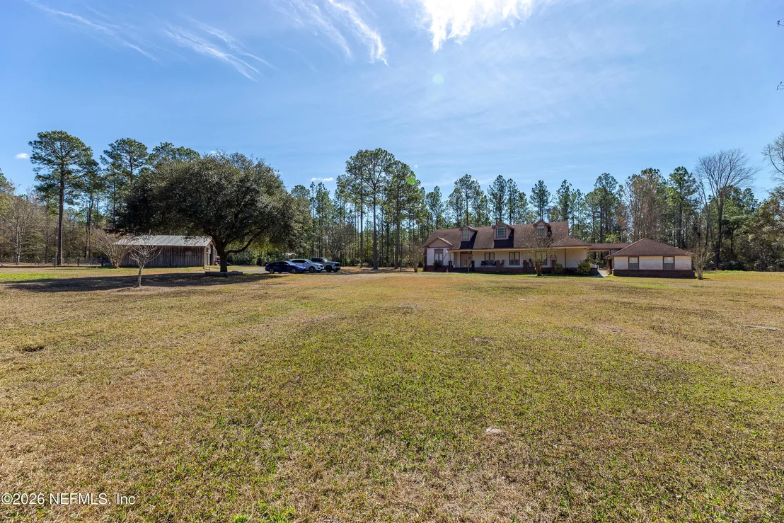 Photo of 8404 NESBITT Road
