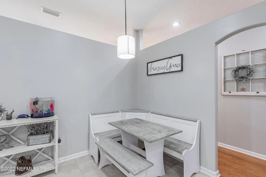 Photo of 4079 EDGELAND Trail