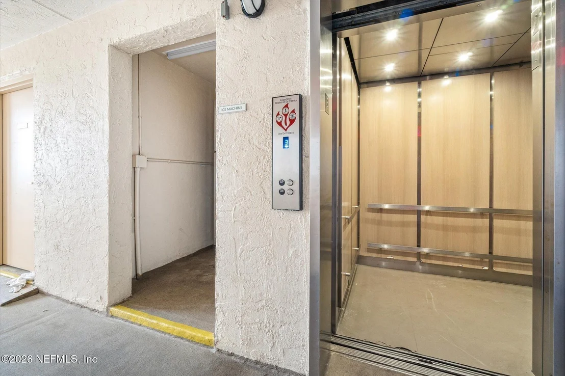 Photo of Unit 312 at 6970 A1A S
