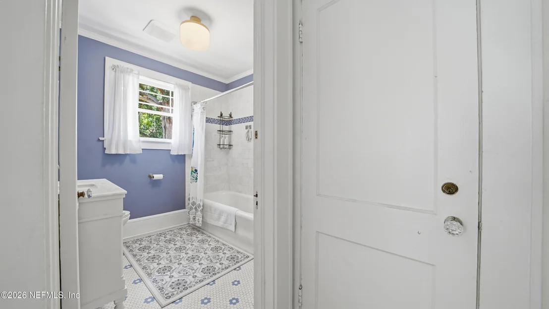 Photo of 1544 TALBOT Avenue