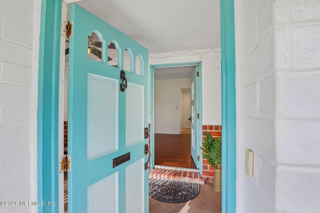 Photo of 2344 BAYVIEW Road