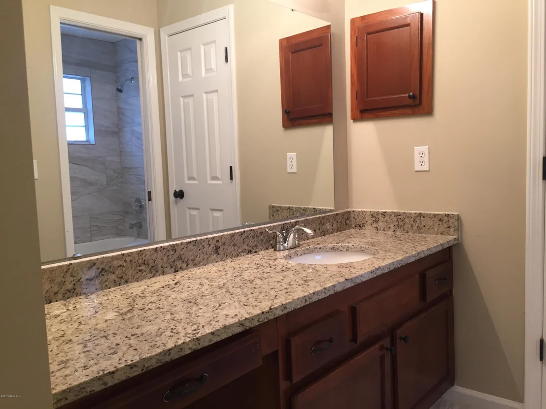 Photo of 952 LONG LAKE Drive