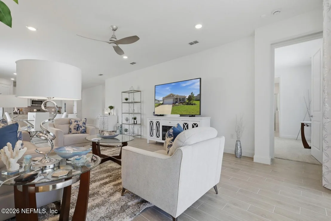 Photo of 2110 RAGLAN Circle