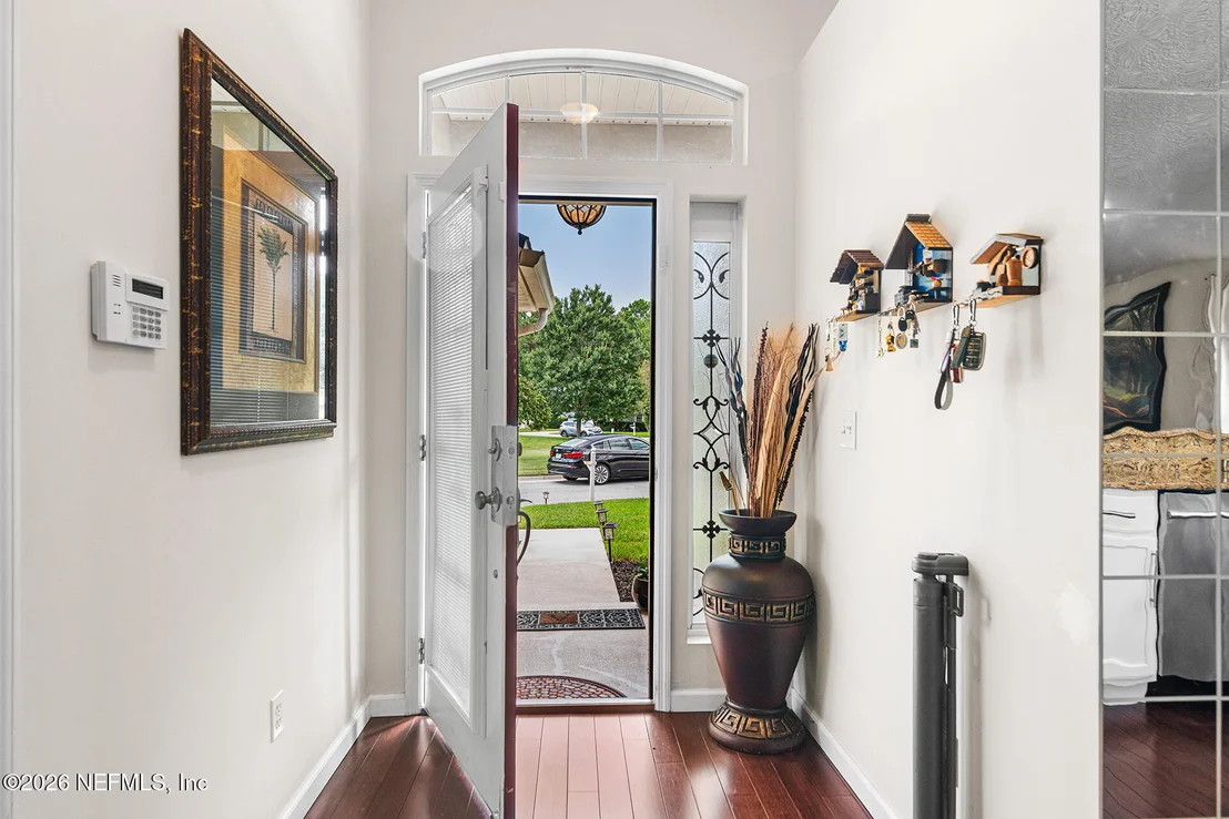 Photo of 204 CONNER Court