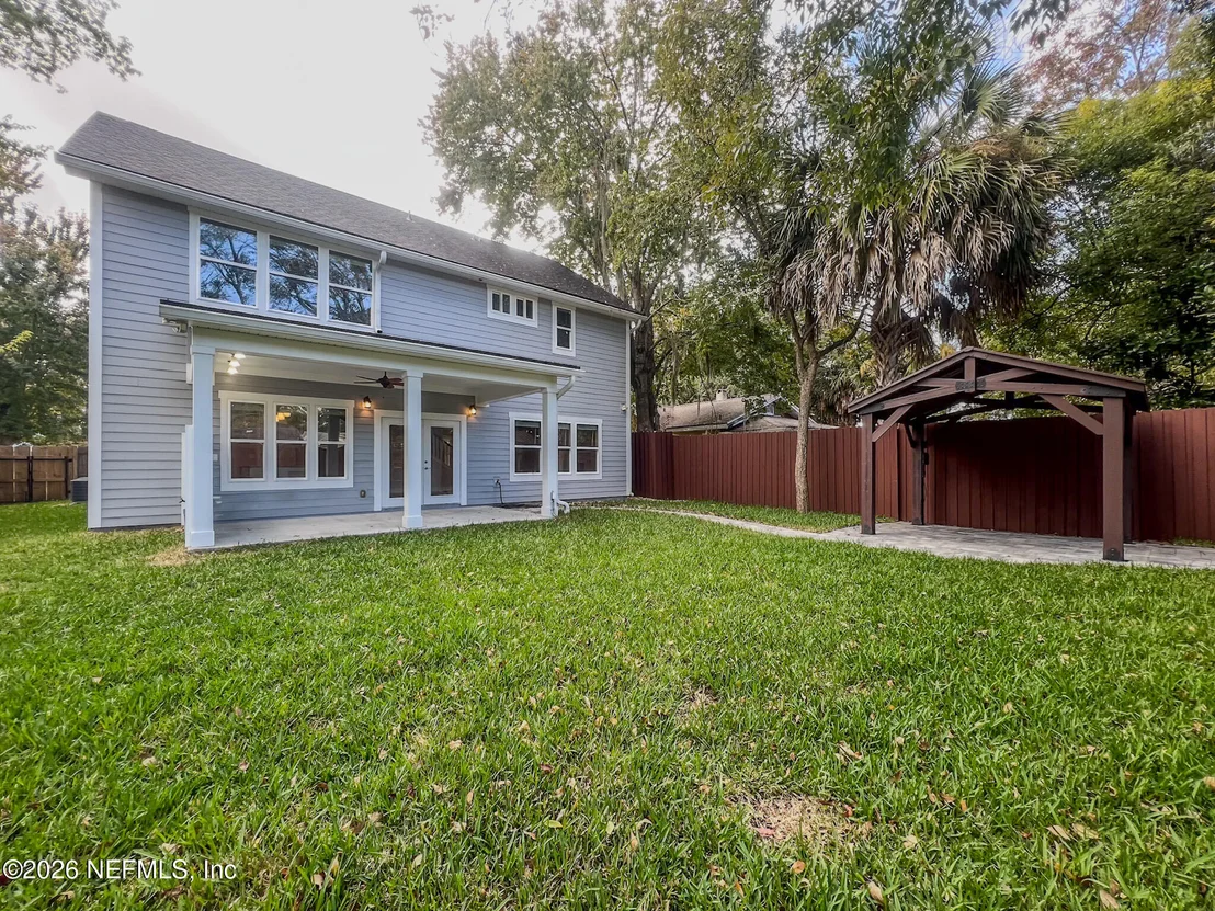 Photo of 4325 APPLETON Avenue
