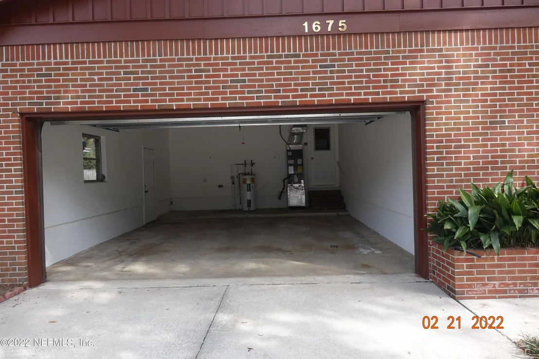Photo of 1675 MT. VERNON Drive