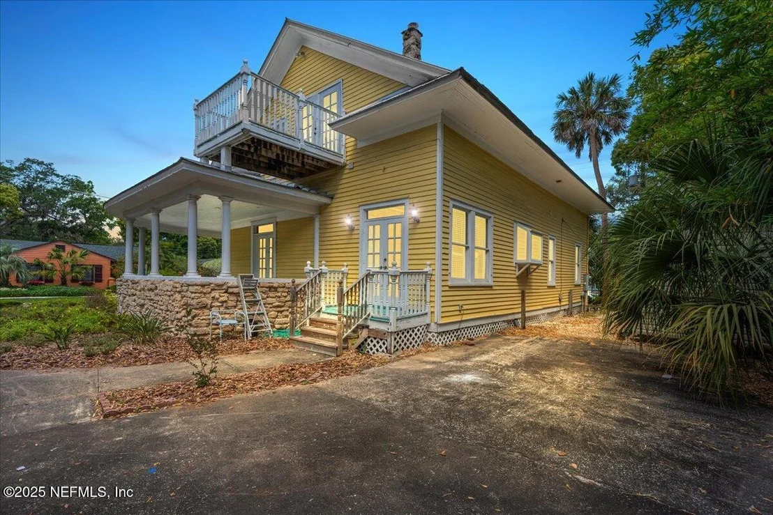 Photo of 223 RAINEY Avenue