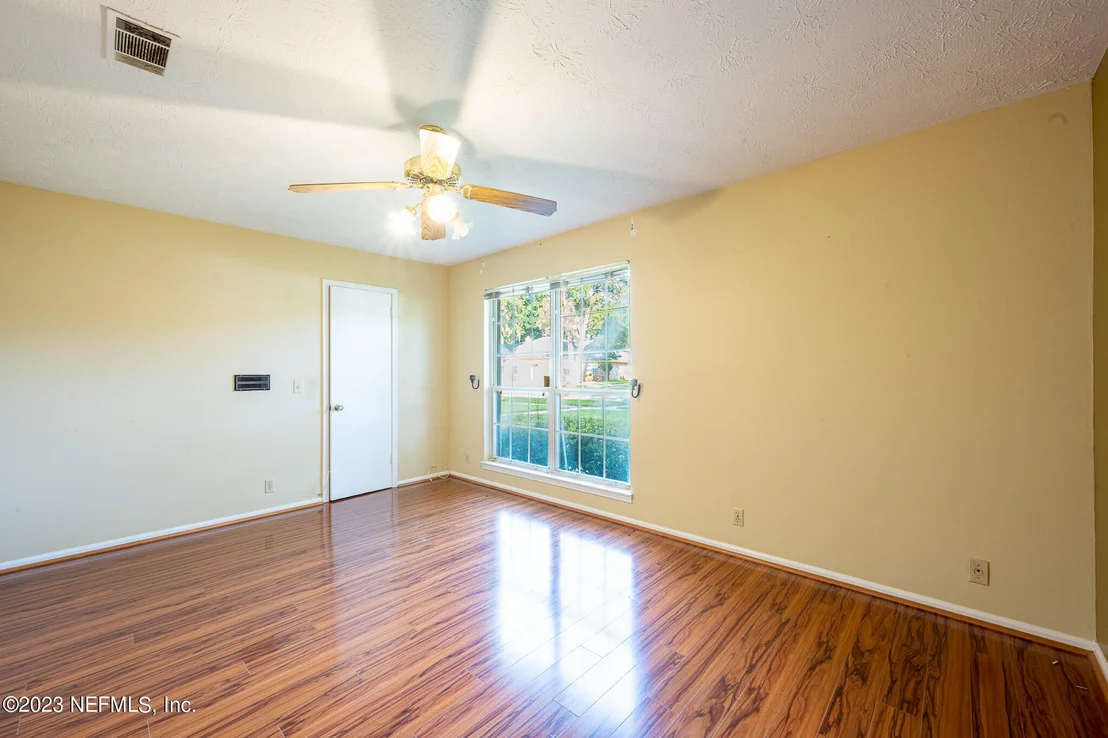 Photo of 4442 RIVER TRAIL Road