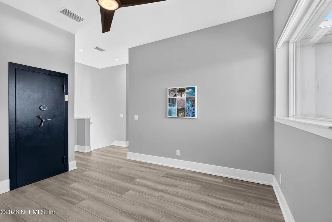 Photo of 121 SEASIDE Point