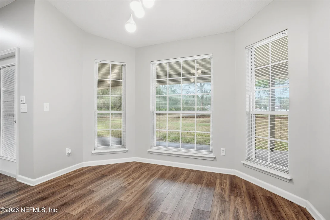 Photo of 14520 BRADDOCK Road