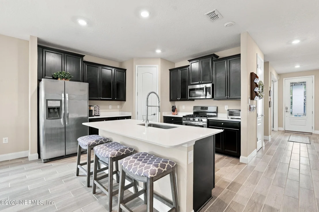 Photo of 83 BOYLSTON Court
