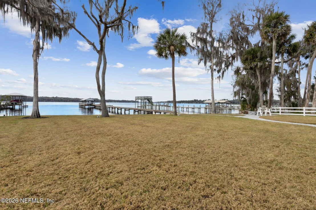 Photo of 208 LAKE GEORGE POINT Drive