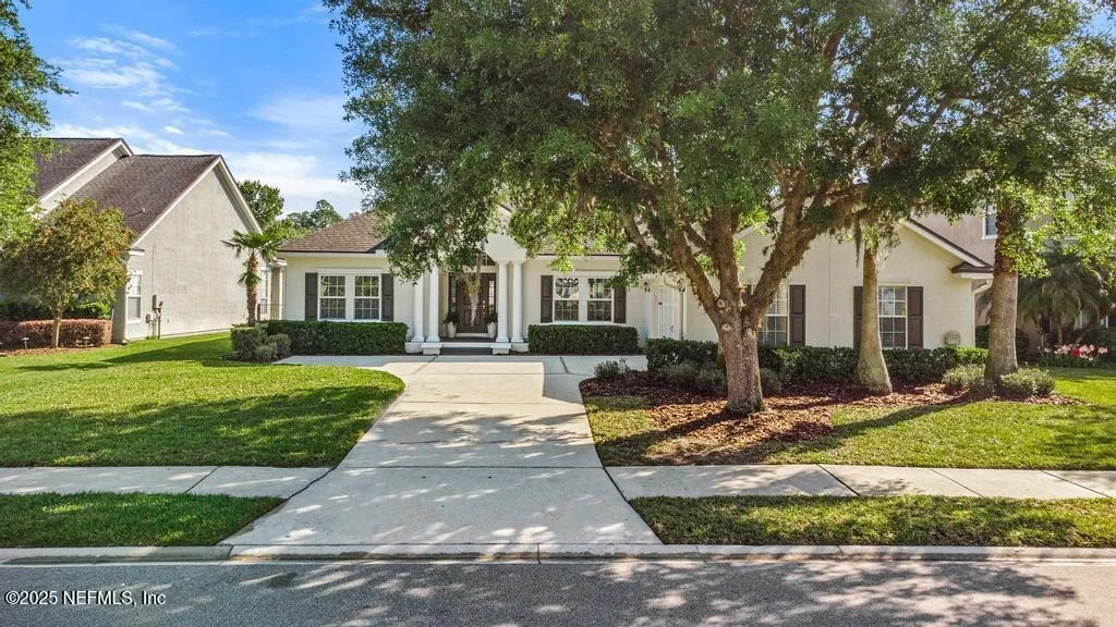 Photo of 902 EAGLE POINT Drive