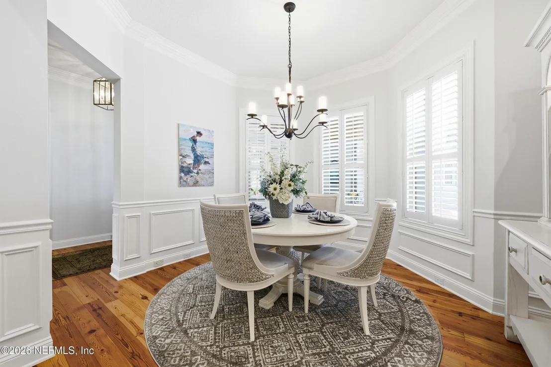 Photo of 286 VALE Drive