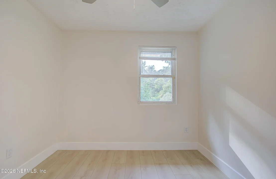 Photo of 1623 WEST Road