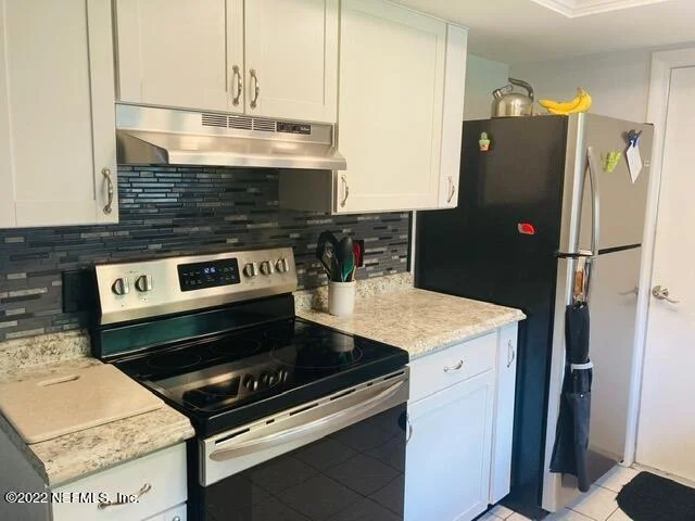 Photo of 981 CHAPMAN Drive