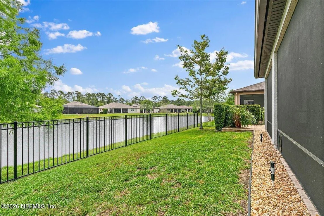 Photo of 213 WOOD POND Loop