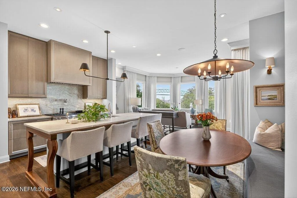 Photo of 4626 RIVER POINT Road W