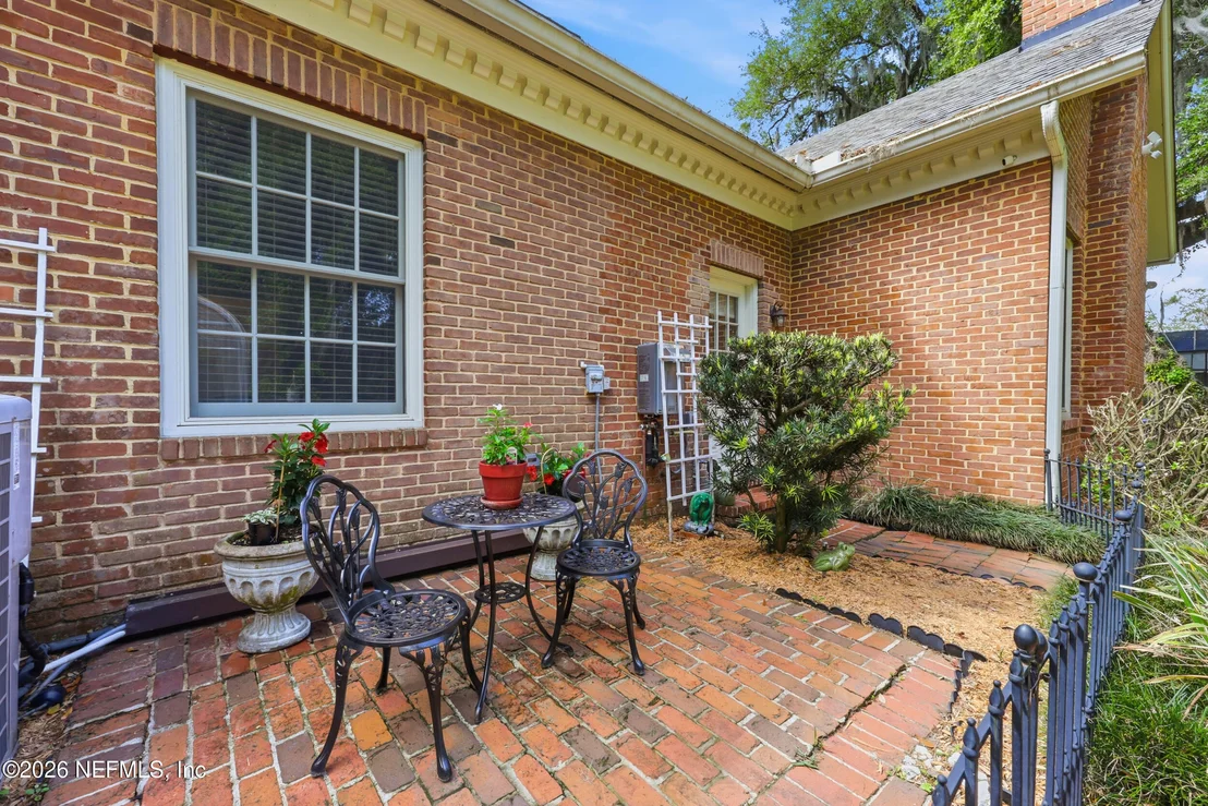 Photo of 13200 MANDARIN Road