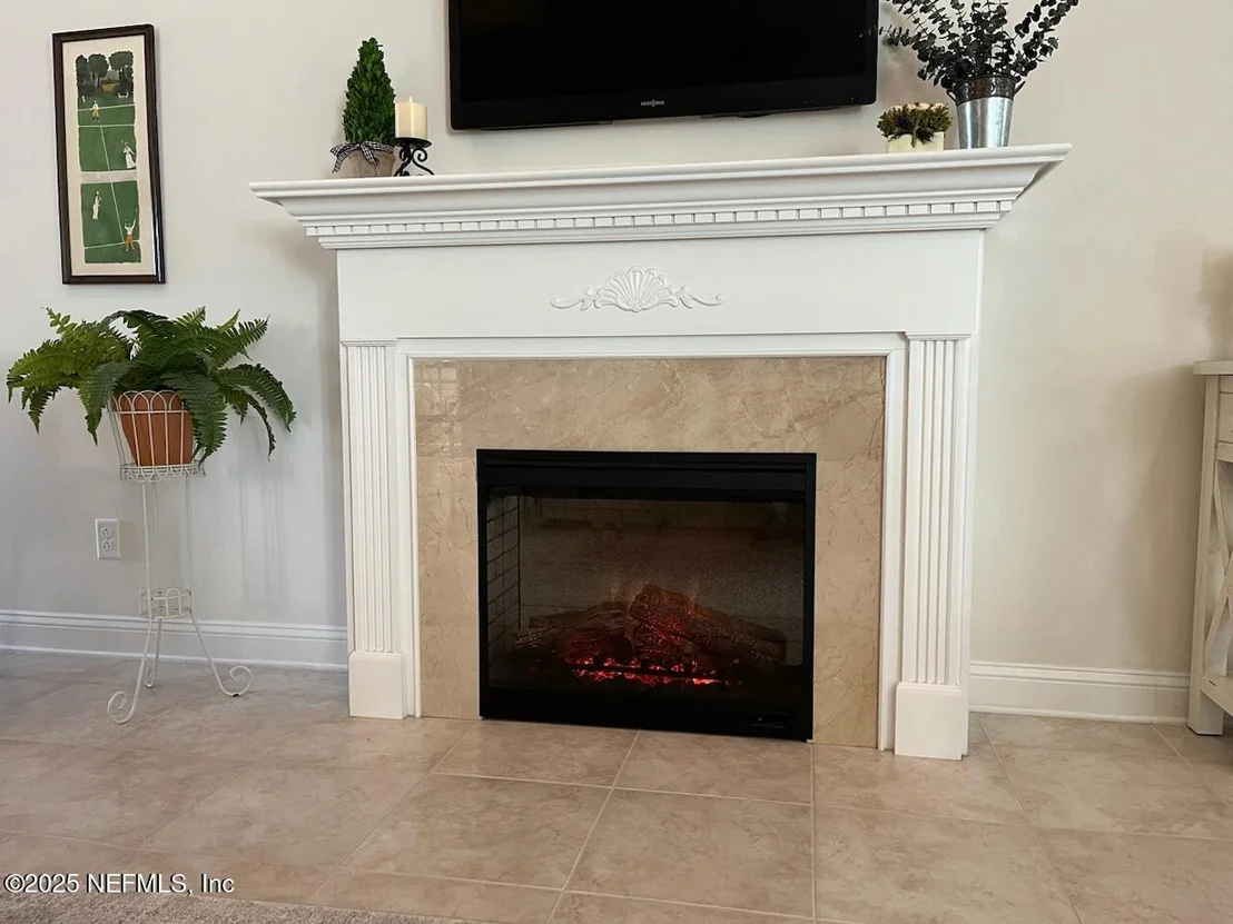 Photo of 1624 SUGAR LOAF Lane