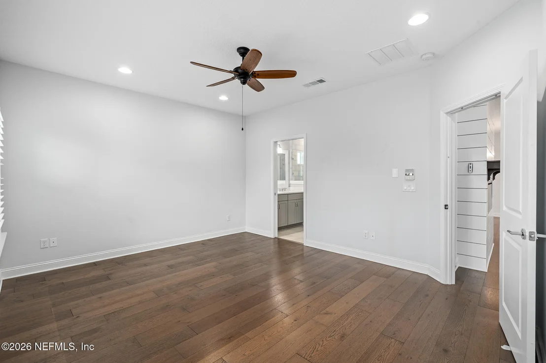 Photo of 27 SAINT BARTS Avenue