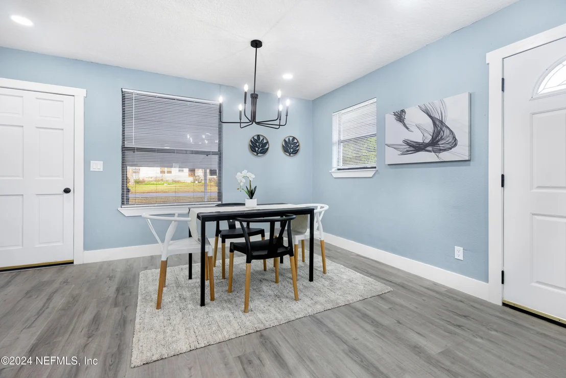 Photo of 958 OVERLOOK Drive