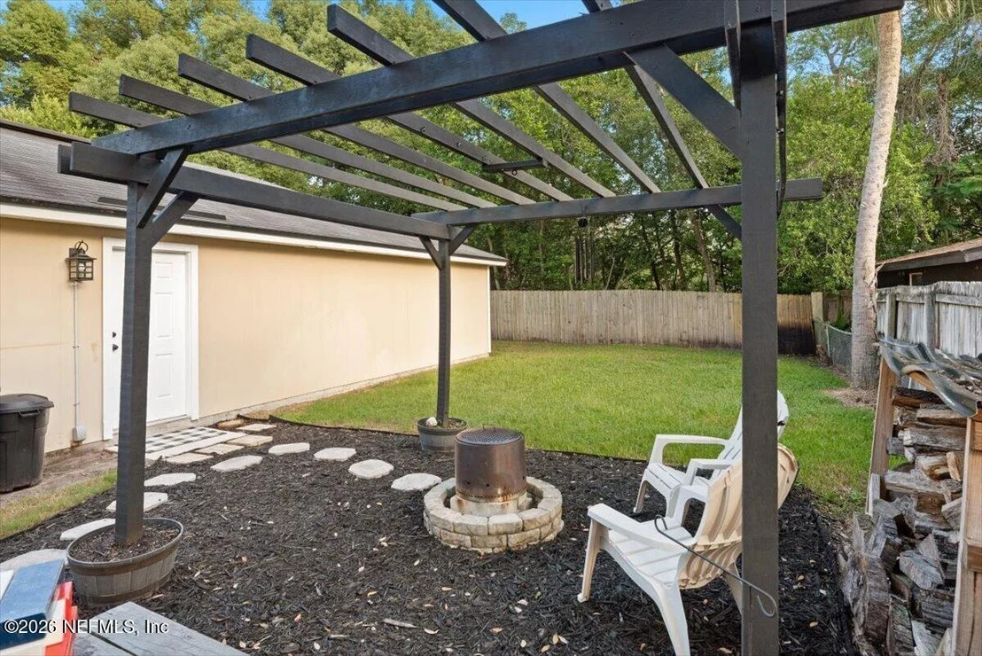 Photo of 6237 SYRINGA Lane
