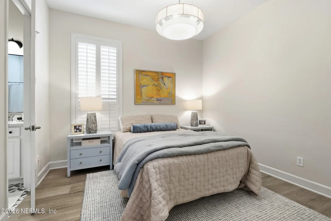 Photo of 804 STELLING Court
