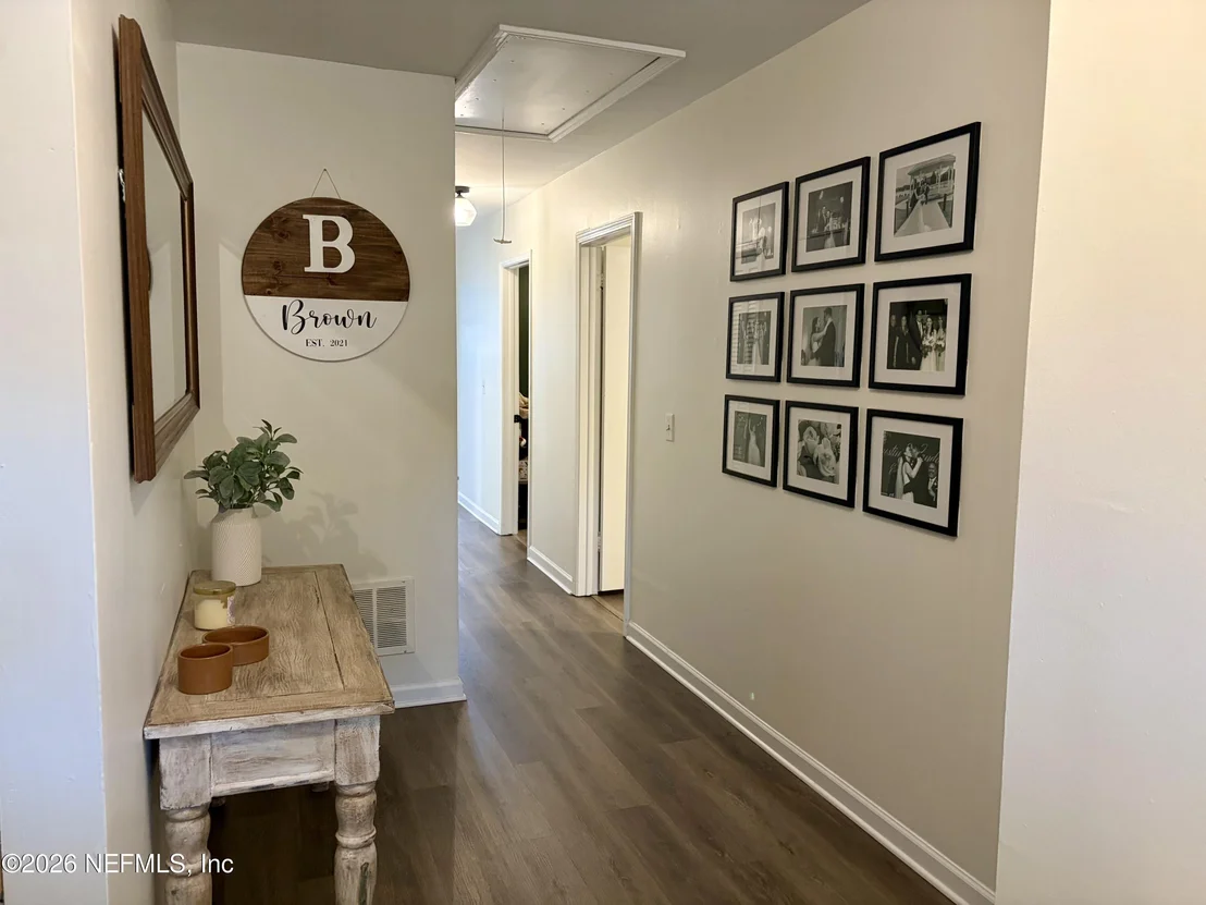 Photo of 685 BOWIE Boulevard