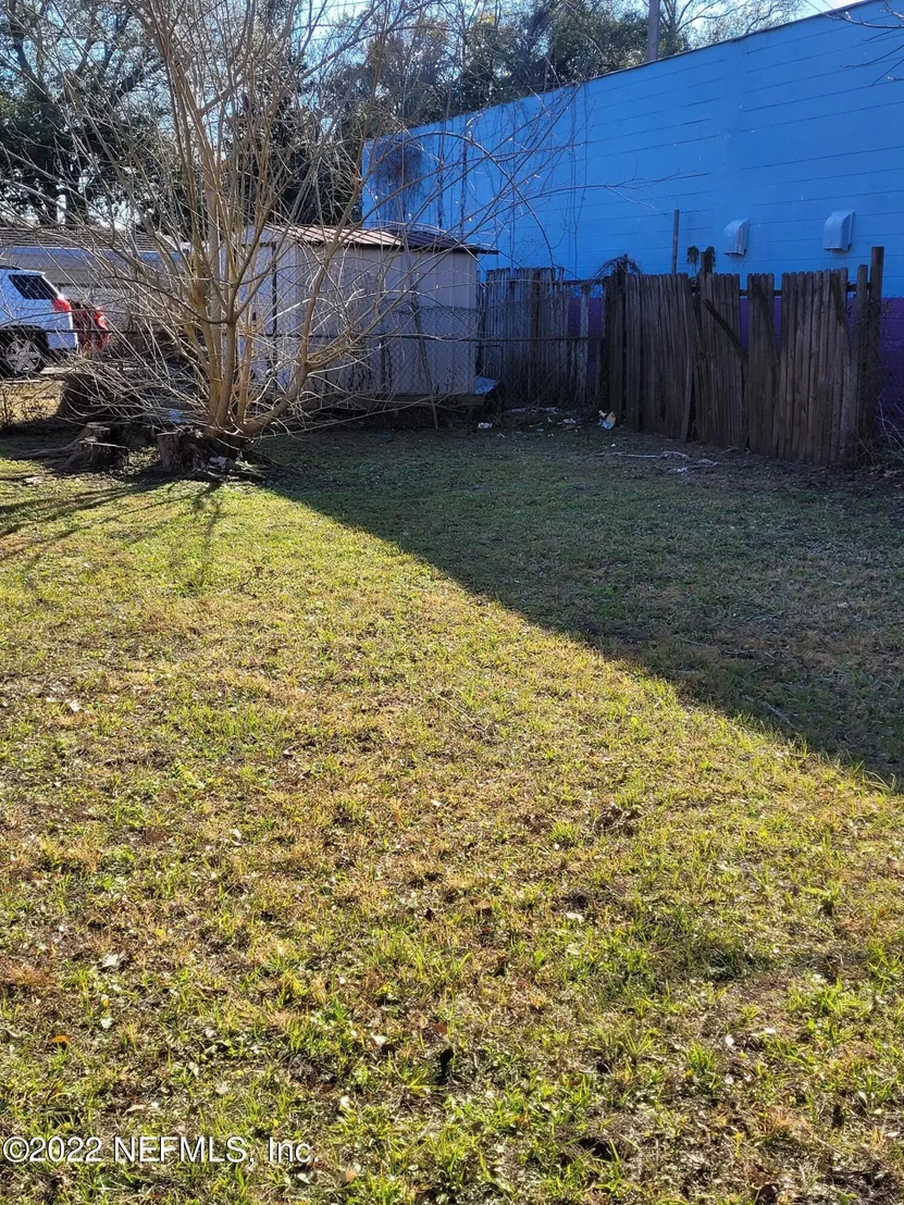 Photo of 1028 DANIEL Street