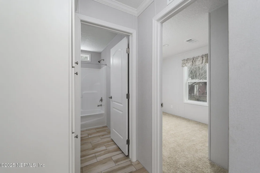 Photo of 128 LAKEVIEW Court
