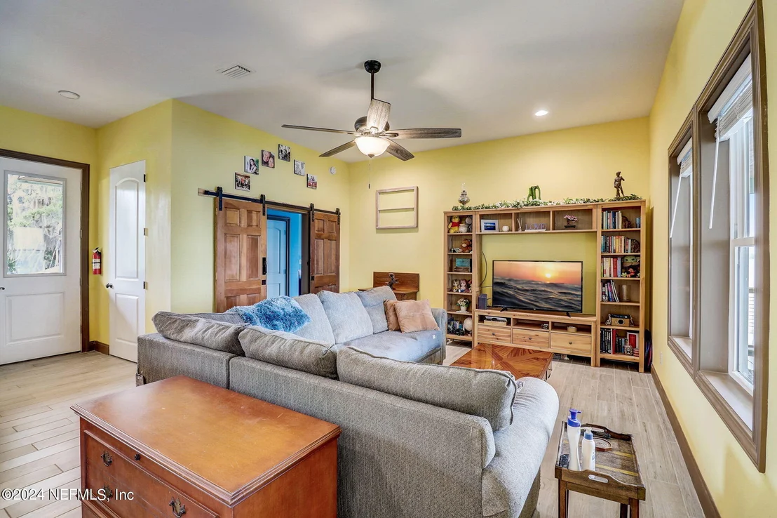 Photo of 2878 ADAMS Road