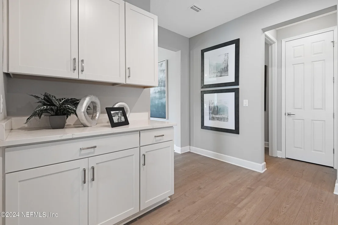 Photo of 6776 DUTTON SPUR Lane