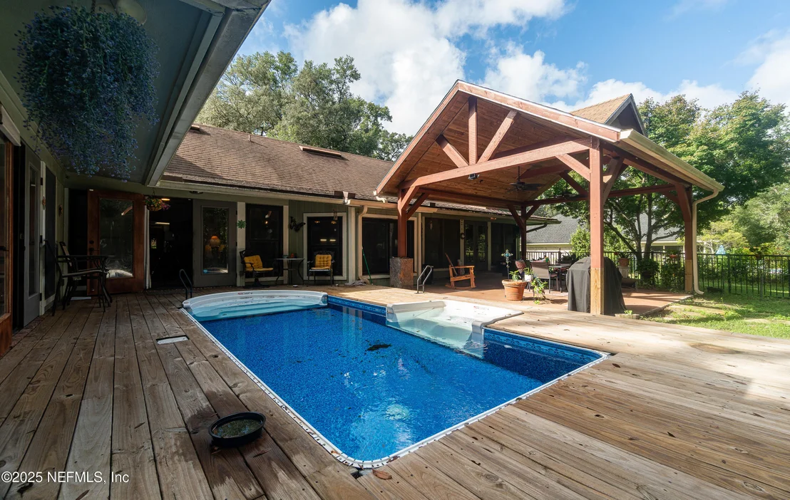 Photo of 2860 RAVINES Road