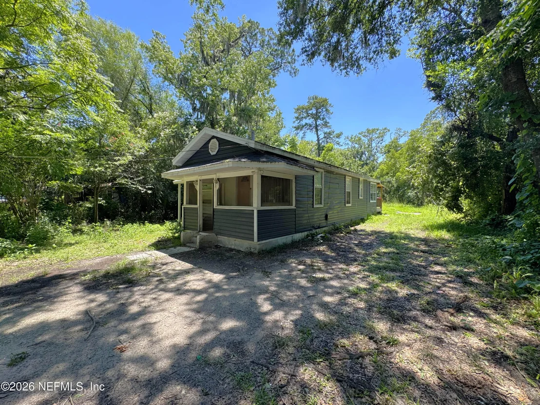 Photo of 1074 HOOD Avenue