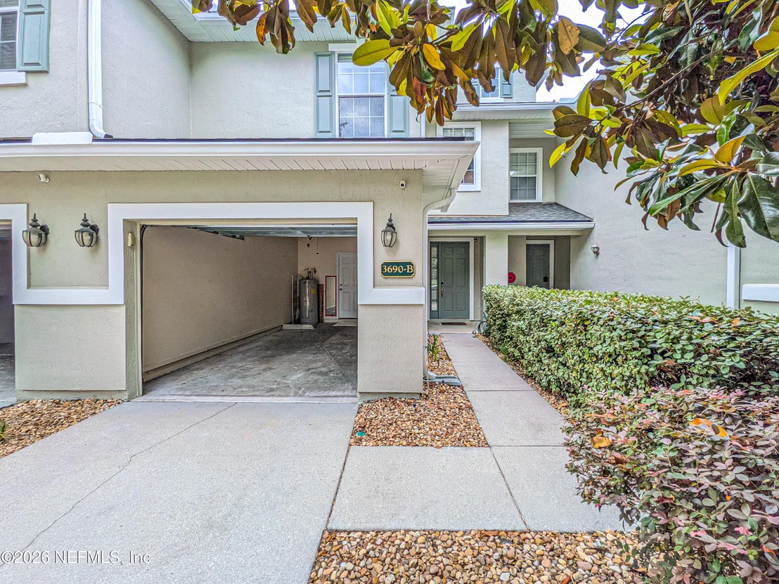 Photo of Unit B at 3690 CRESWICK Circle