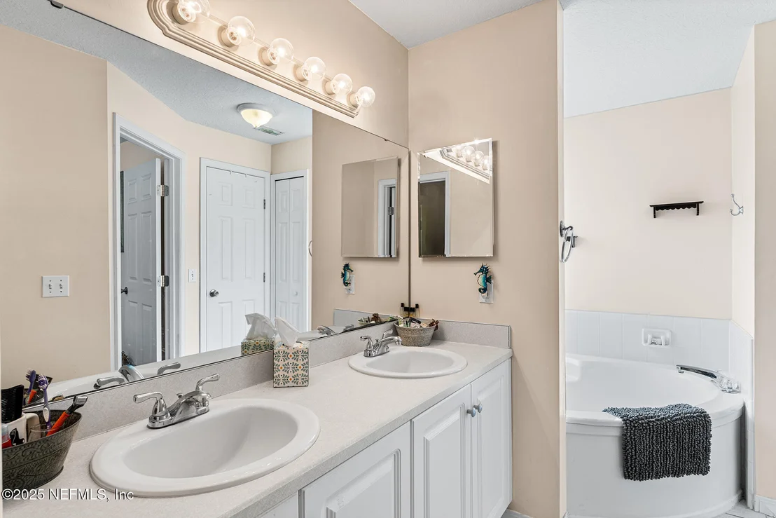 Photo of 4028 RED PINE Lane