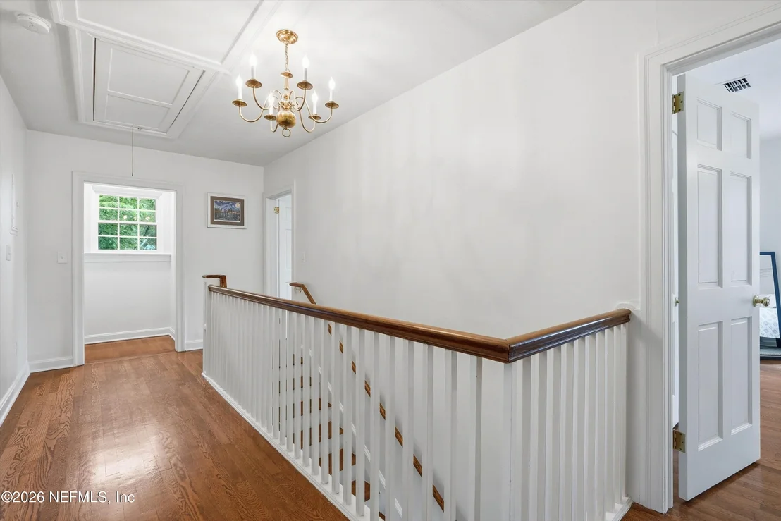 Photo of 1841 RIVER Road