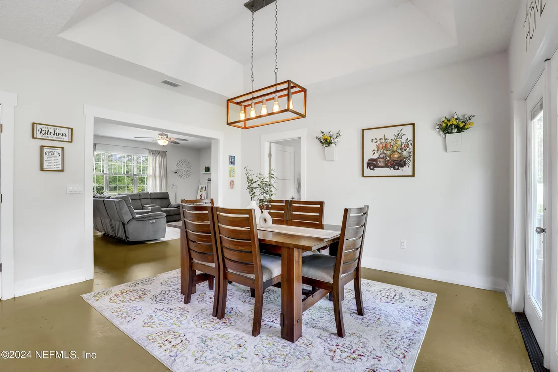 Photo of 540685 LEM TURNER Road