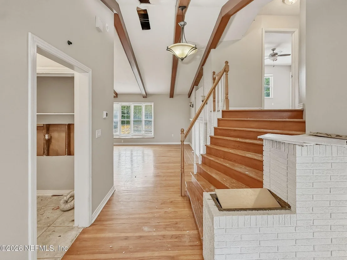 Photo of 477 DEL MONTE Drive