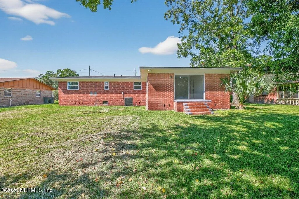 Photo of 6647 MANHATTAN Drive