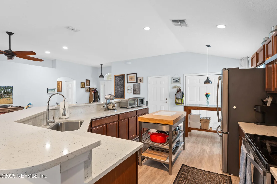 Photo of 96433 COMMODORE POINT Drive