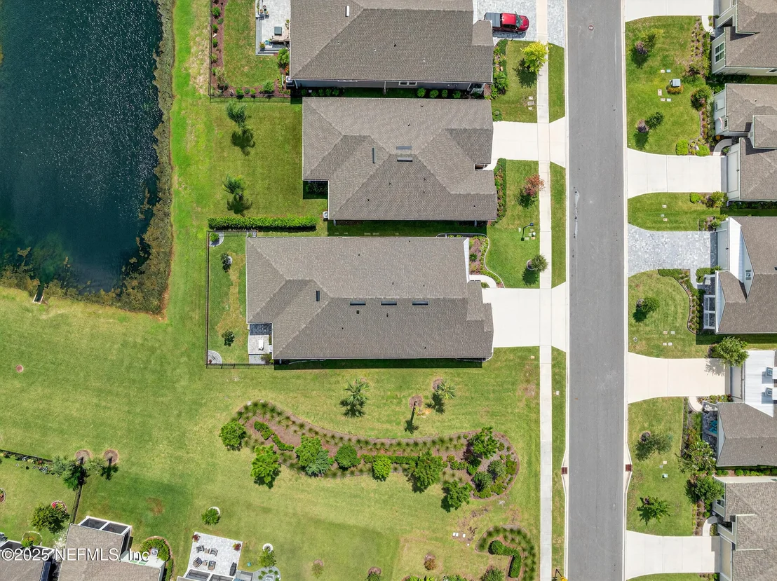 Photo of 243 PINELLAS Way