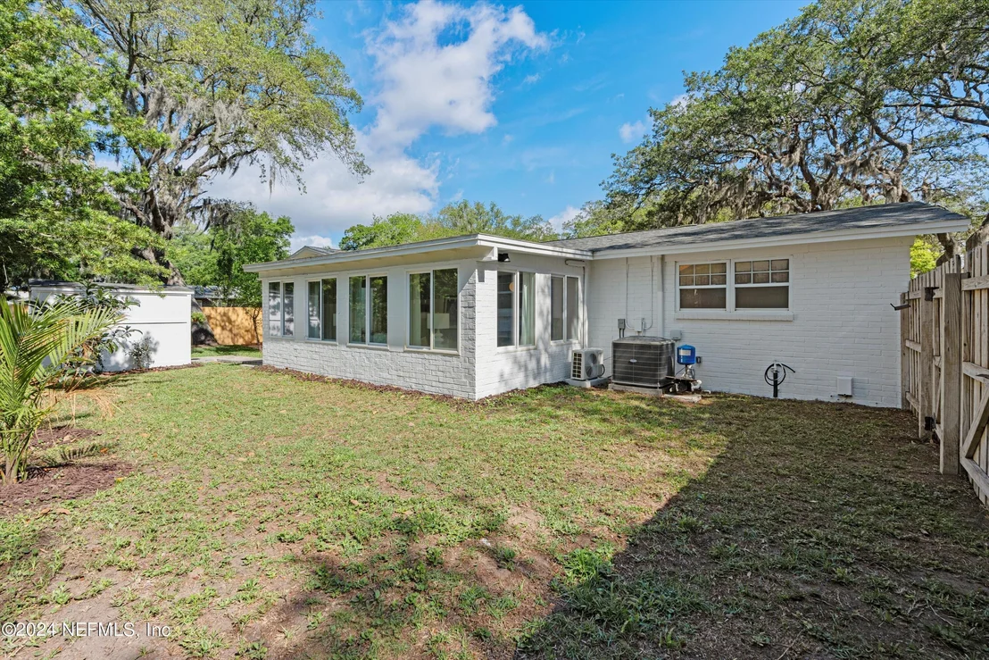 Photo of 1410 CONSTITUTION Place
